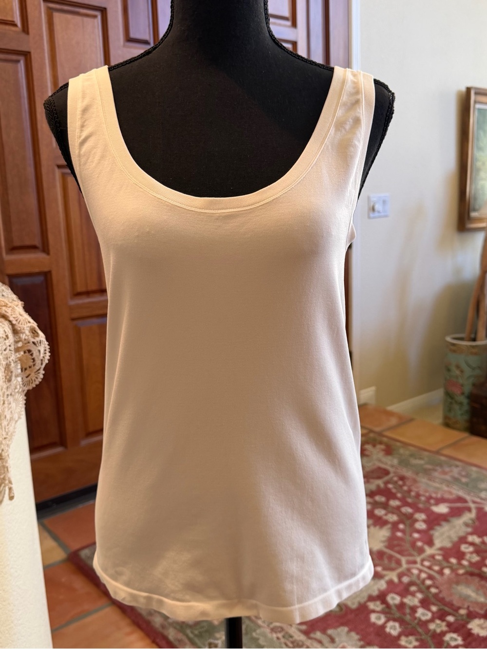 Mainbocher Women's Ivory Solid Scoop Neck Wide Strap Sleeveless Tank Top L/XL